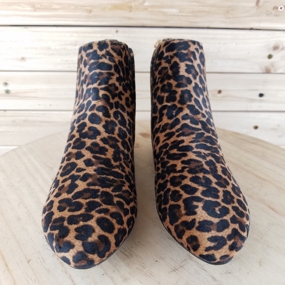 BORN REMO 6 US Leopard Print Ankle Boots Fabric Booties Slip-on/Pull-on NEW - Picture 3 of 11